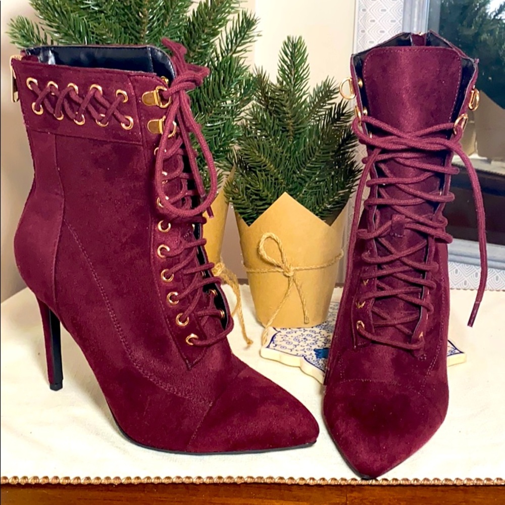 Burgundy Heeled Booties w Gold Accents NWOT